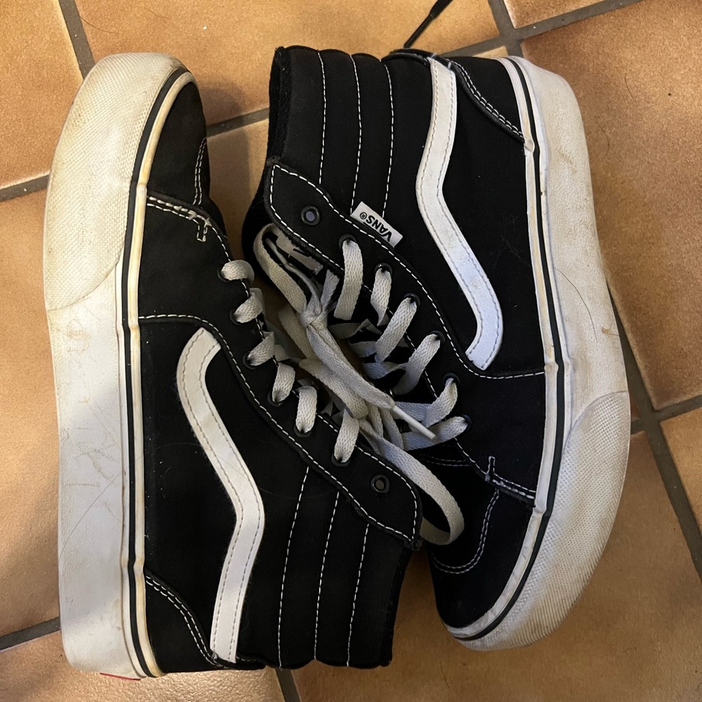 Girls black and white high top Vans